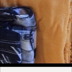 2 for 1♥️Saks & Bloomingdales Scarves x 2!